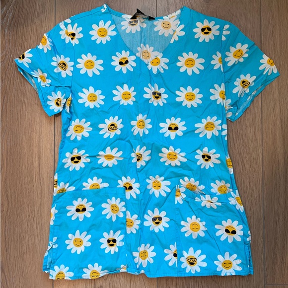 Zoe & Chloe smiley face sunflower scrub top - Picture 1 of 4